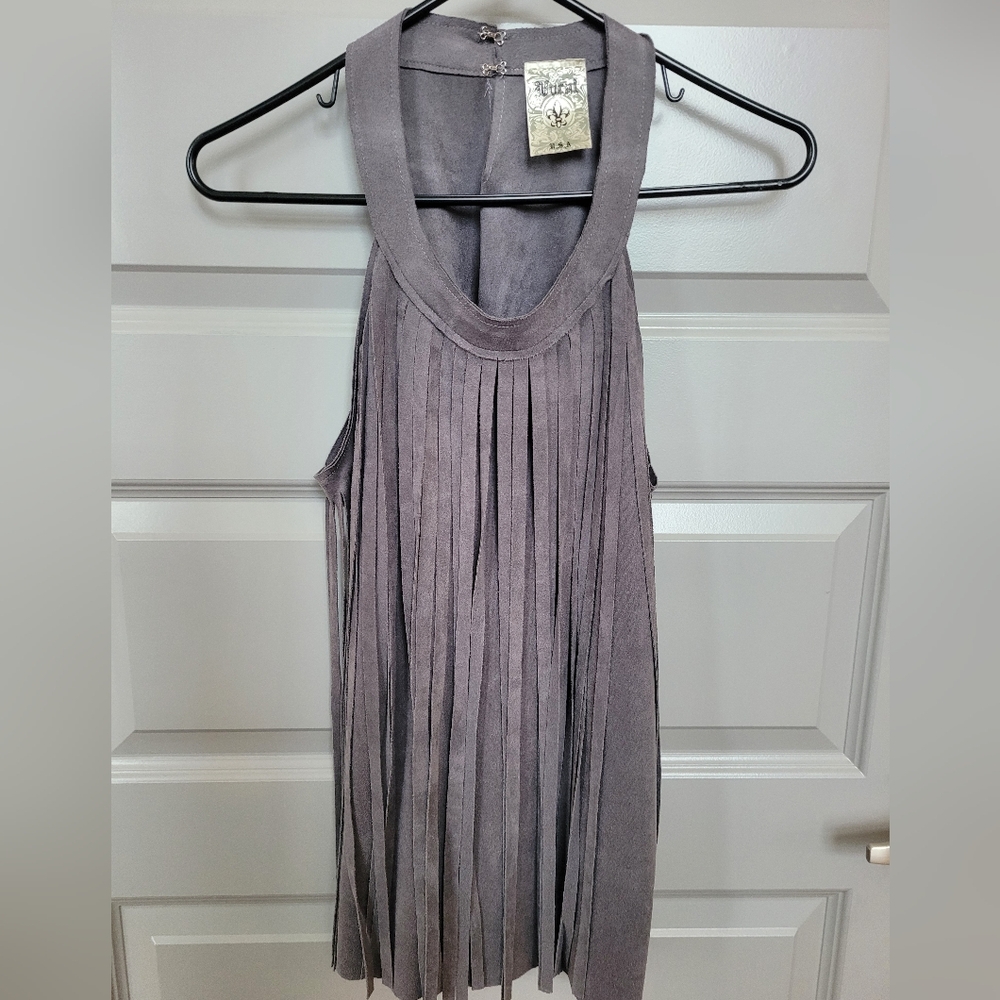 Vocal Elegant Gray Top